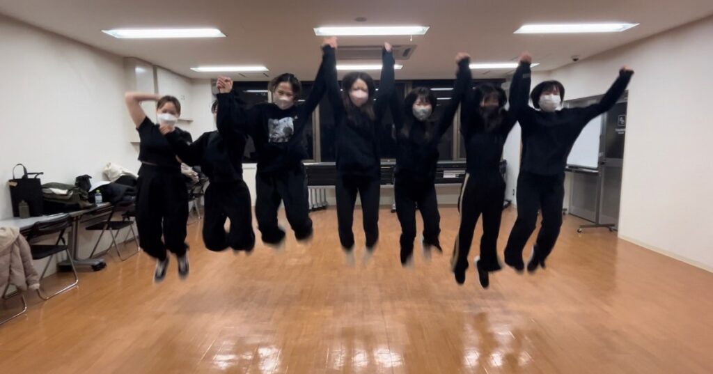 西新K-POPクラスはTWICEの新曲でダンス